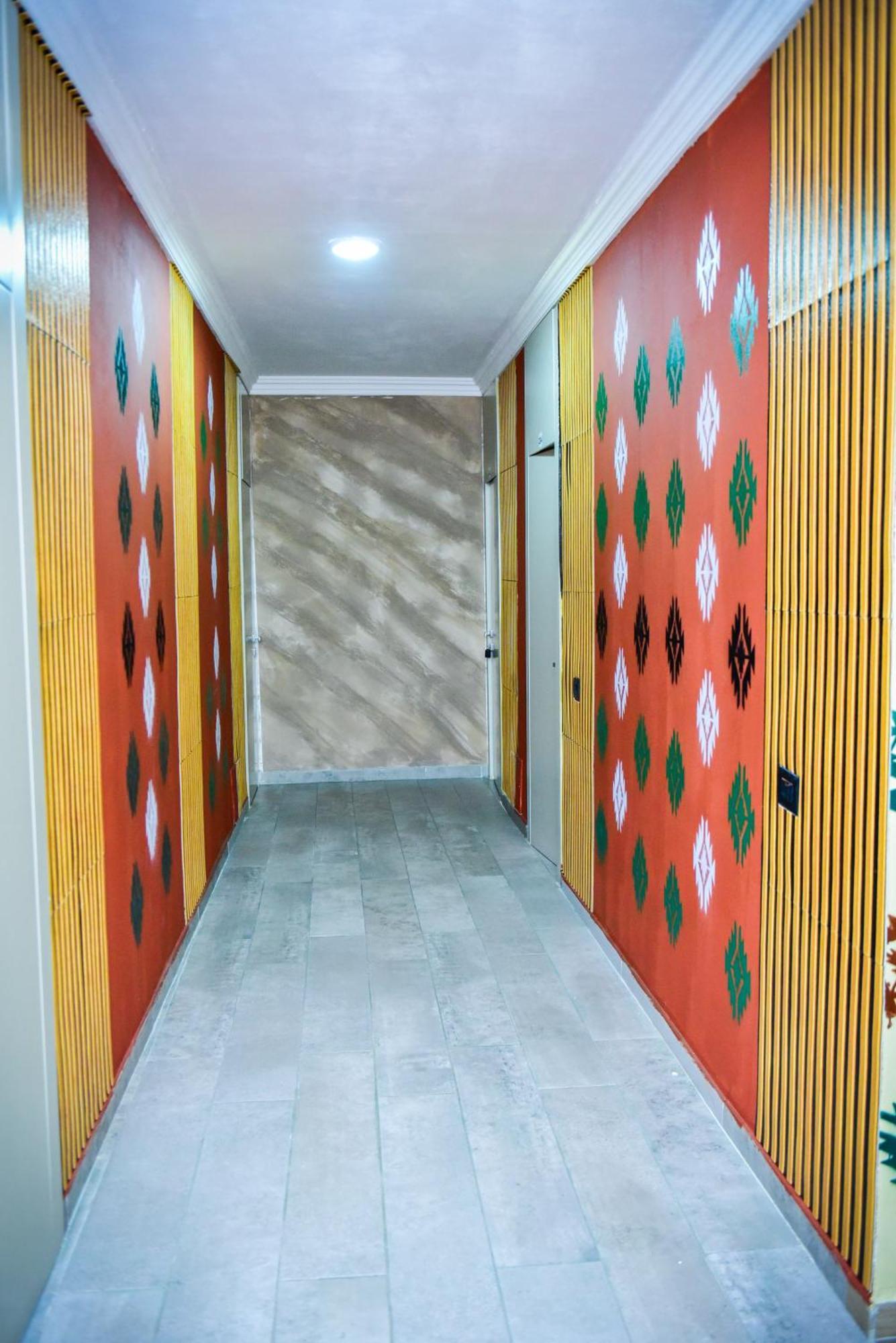 Te Bujtina Hotel- Cozy Stay With Traditional Breakfast Near Beach Golem  Dış mekan fotoğraf